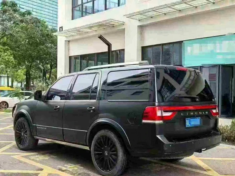 林肯领航员 内饰后排