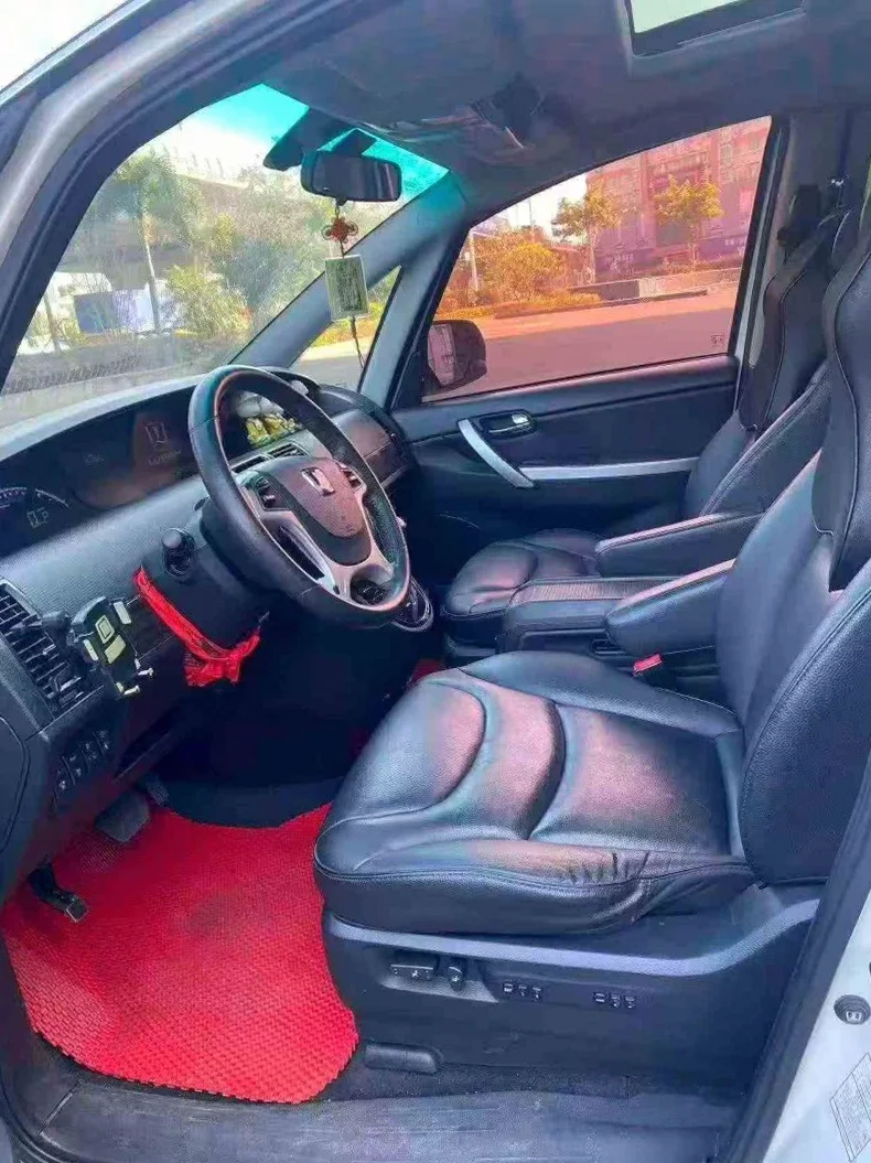 纳智捷大7 后面外观一