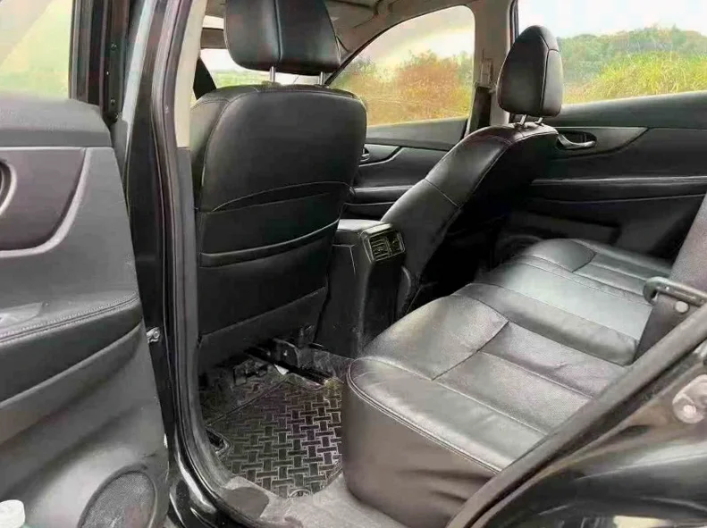 日产奇骏 后面外观二