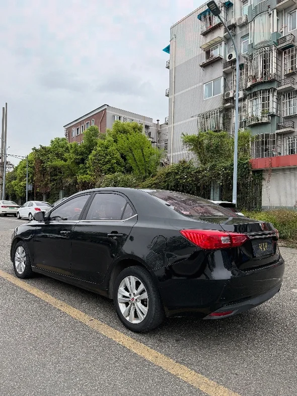 荣威360 后面外观一