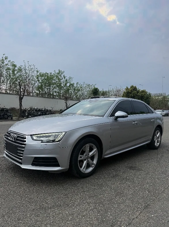 奥迪A4L 正面外观三