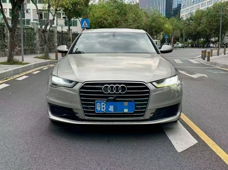 17年奥迪A6L 2.5排量V6