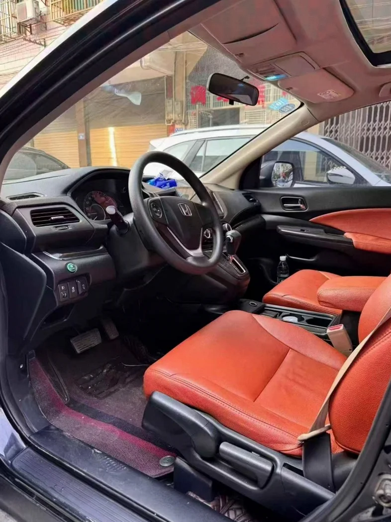 本田CRV 后面外观一