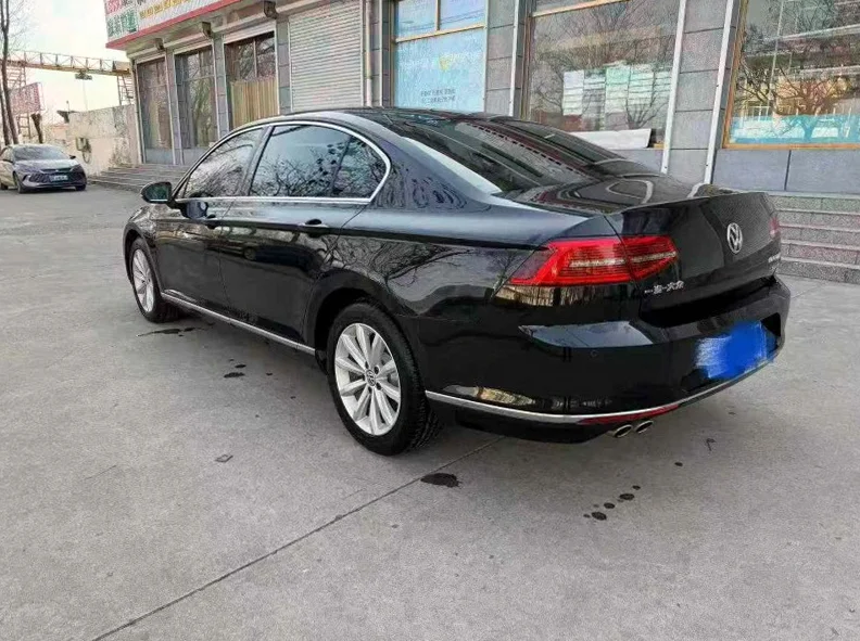 大众迈腾 内饰后排