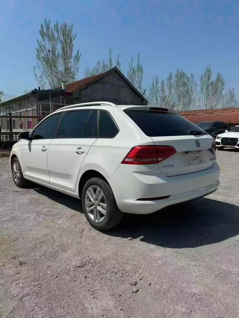 大众桑塔纳 内饰后排