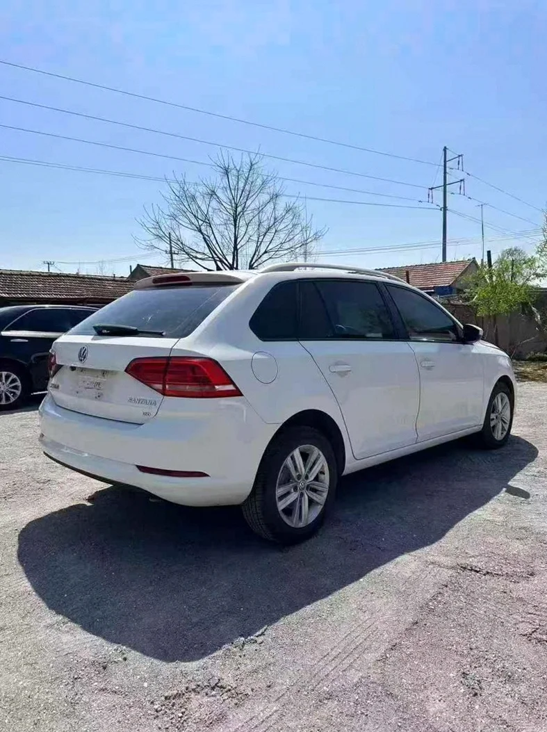 大众桑塔纳 驾驶室