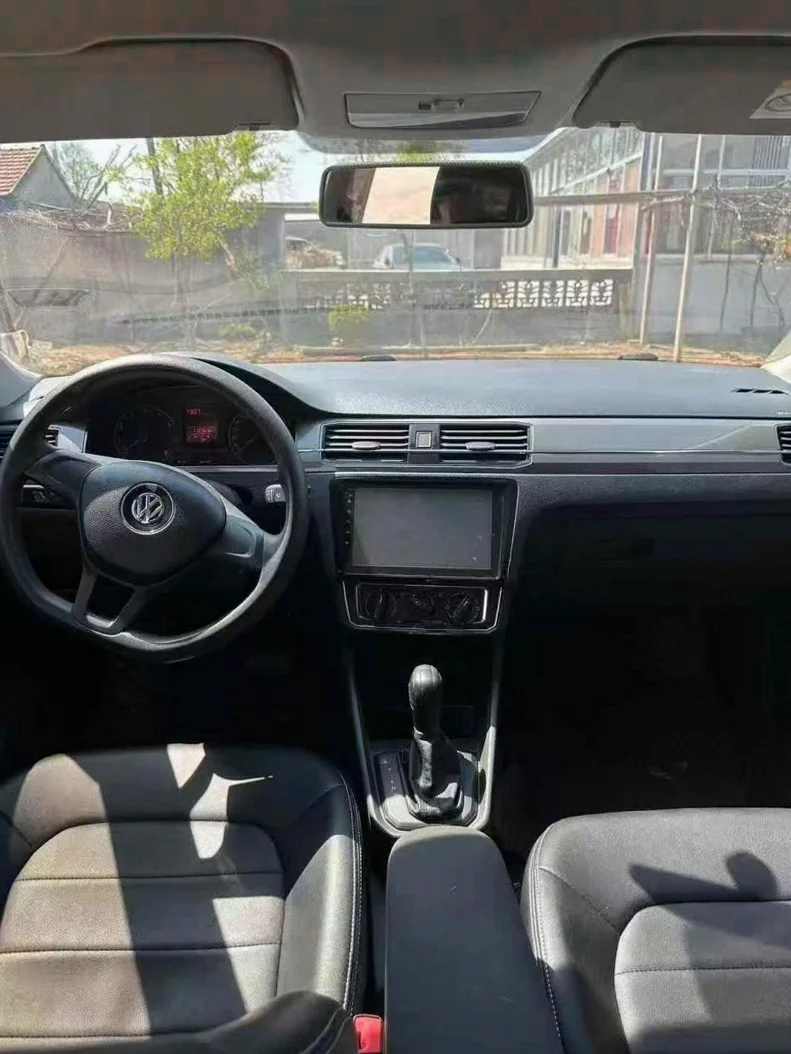 大众桑塔纳 后面外观二