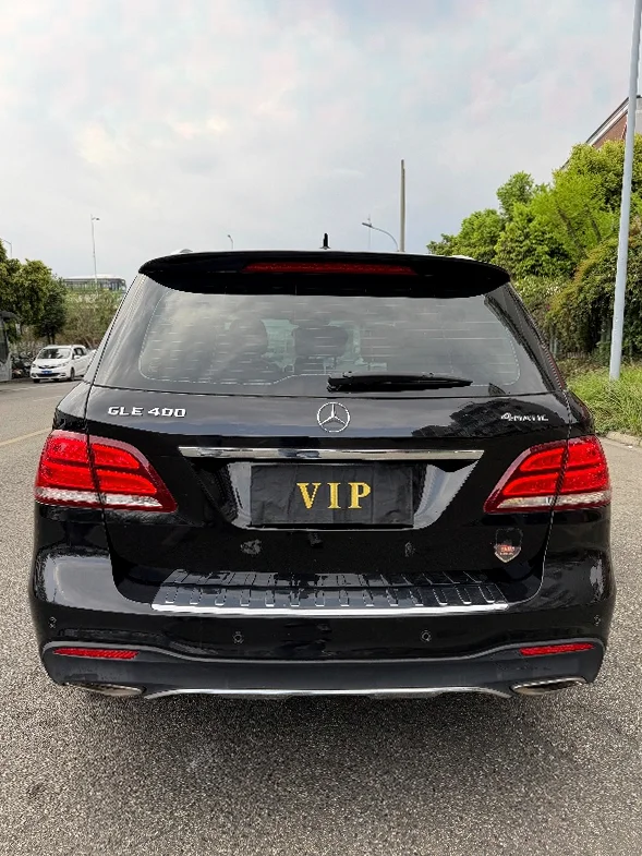 奔驰GLE 后面外观二