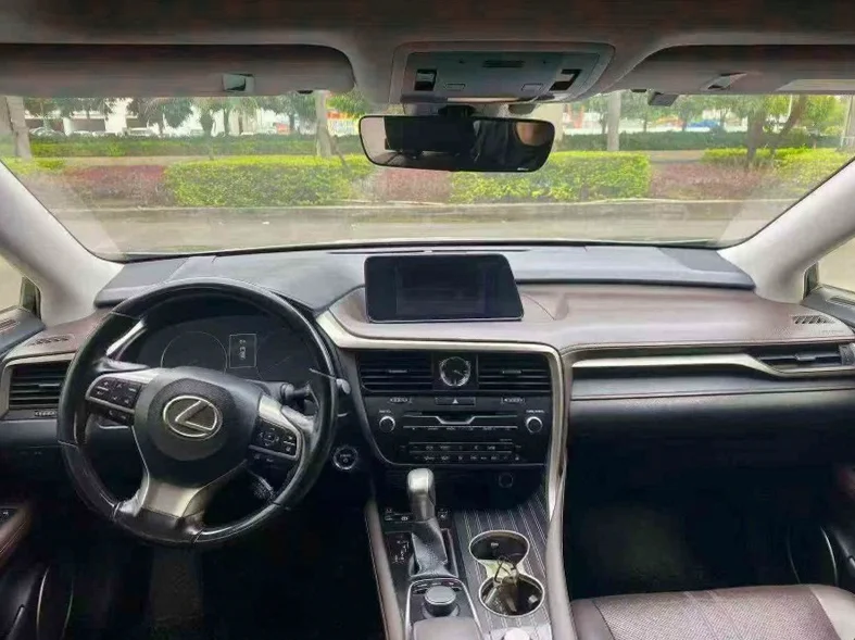 雷克萨斯RX 后面外观一