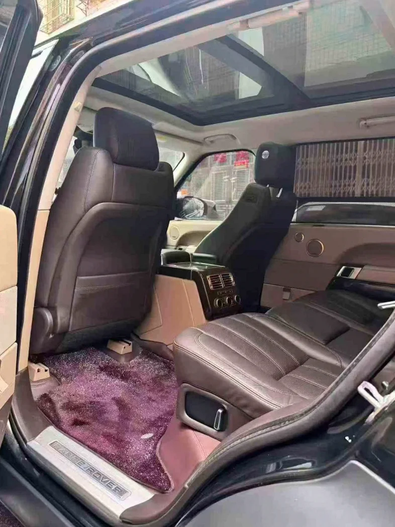 路虎揽胜行政 后面外观二