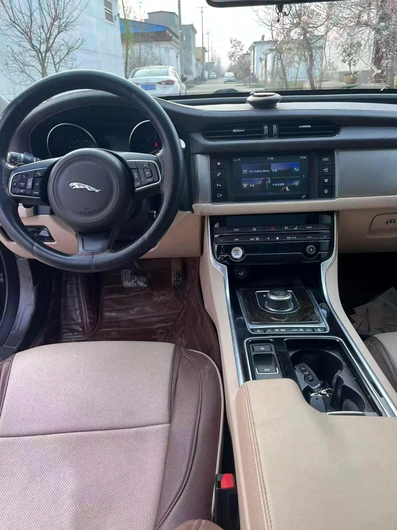 捷豹XFL 后面外观二