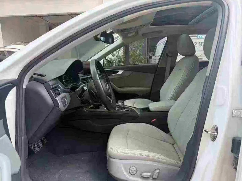 奥迪A4L 后面外观二