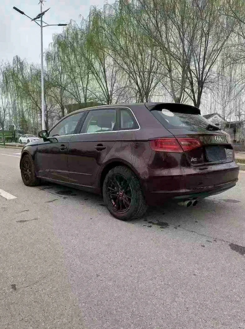 奥迪A3 后面外观一