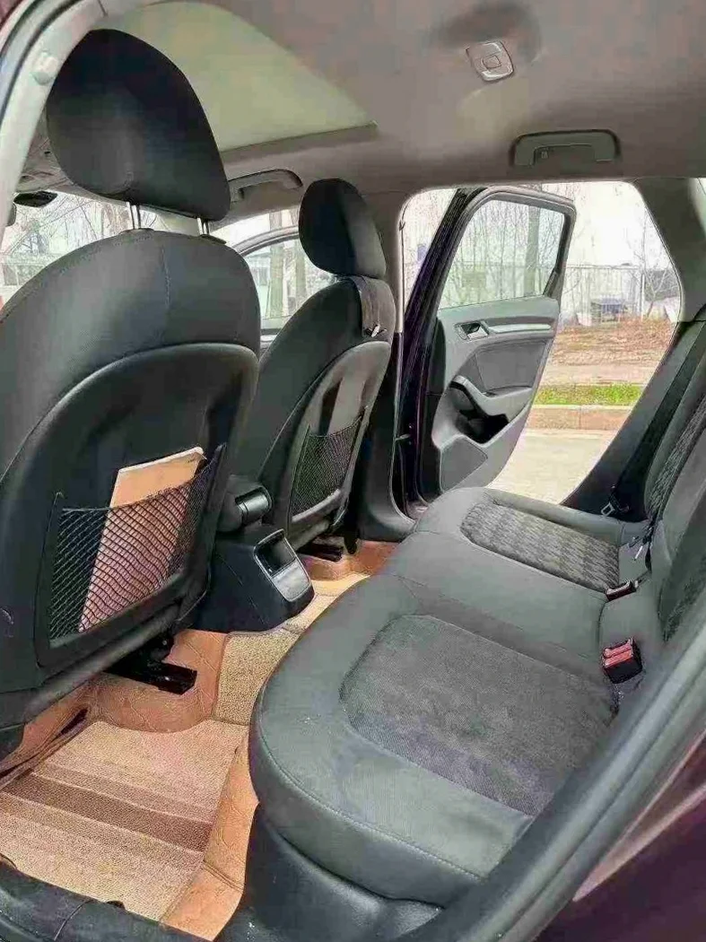 奥迪A3 内饰前排