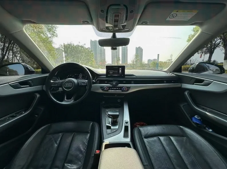 奥迪A5 后面外观一