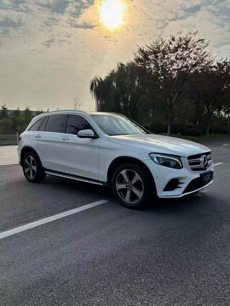 奔驰GLC 正面外观二