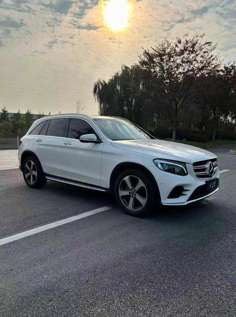 奔驰GLC 正面外观三