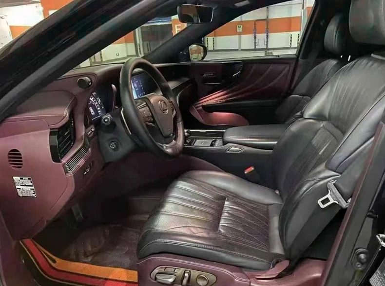 雷克萨斯LS 后面外观三