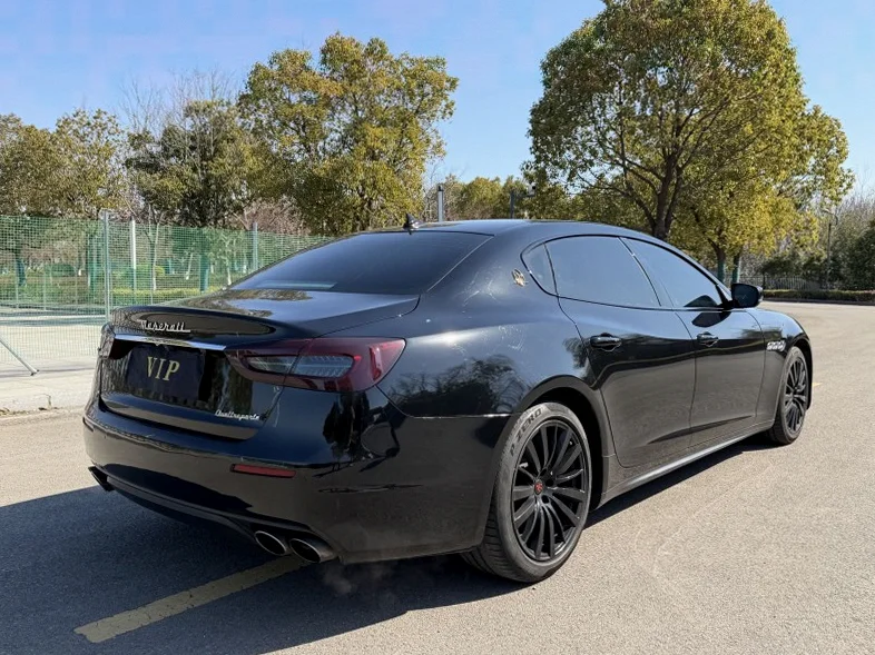 玛莎拉蒂总裁 正面外观三