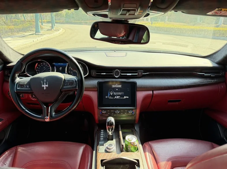 玛莎拉蒂总裁 内饰后排