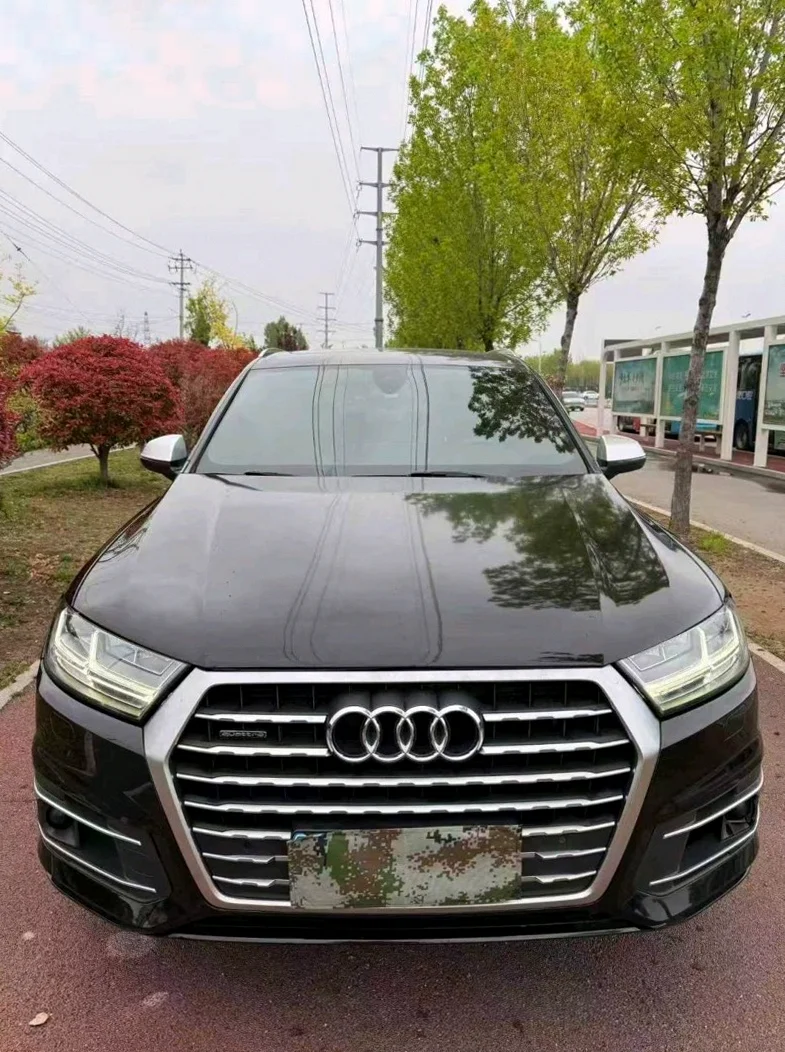 19年奥迪Q7 3.0T四驱七座