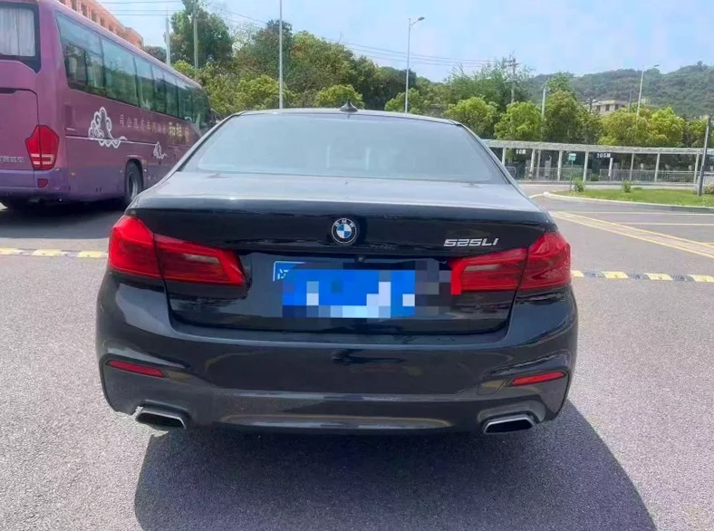 宝马5系 驾驶室