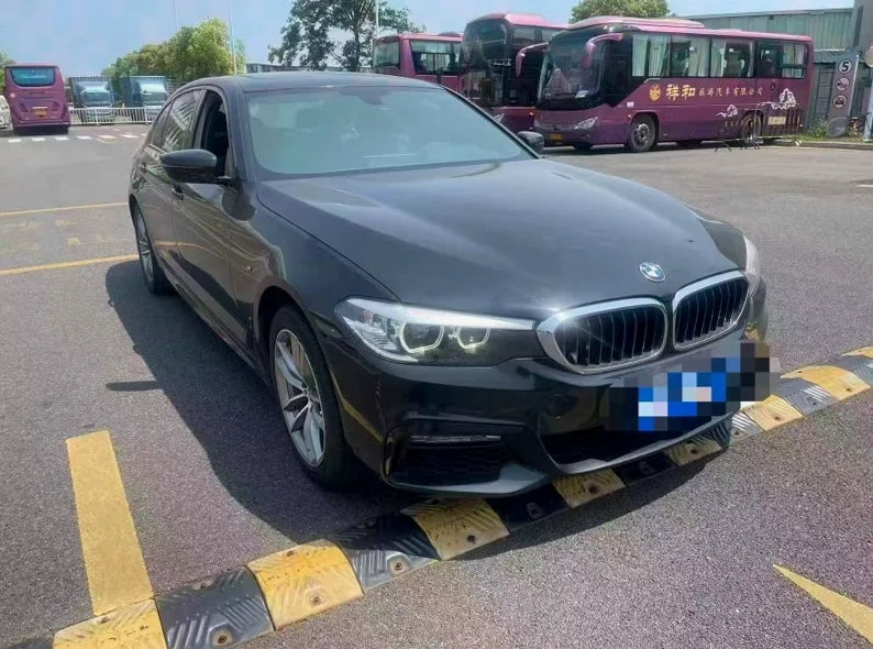 宝马5系 正面外观二