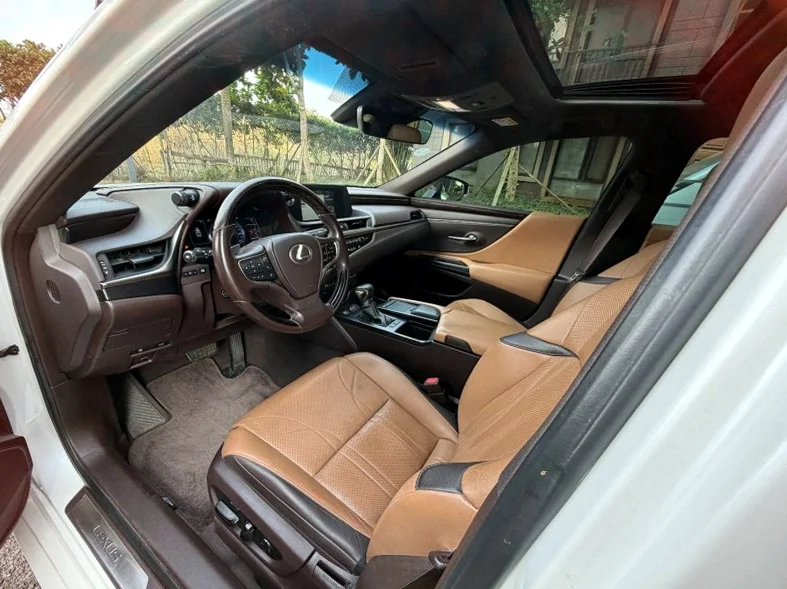 雷克萨斯ES 内饰后排