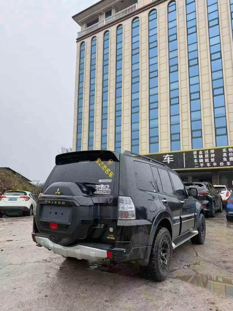 三菱帕杰罗 驾驶室