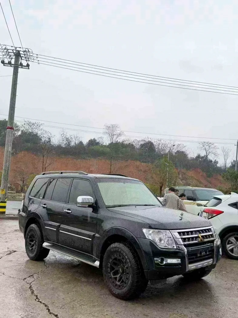 三菱帕杰罗 正面外观三