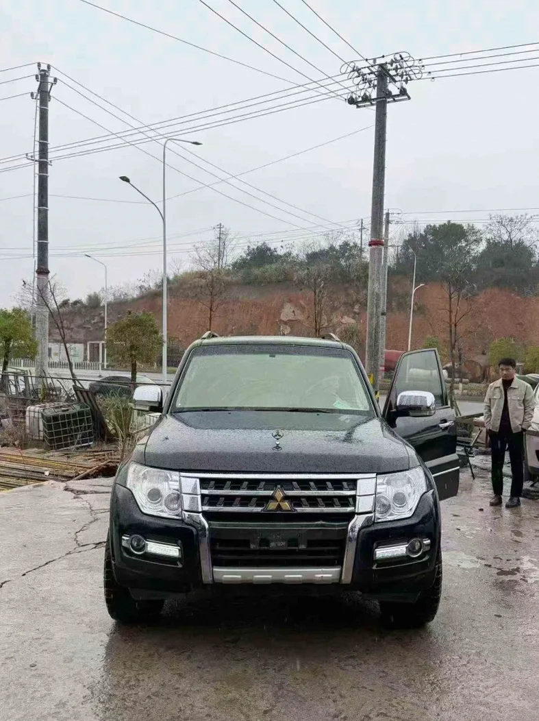 19年三菱帕杰罗V93