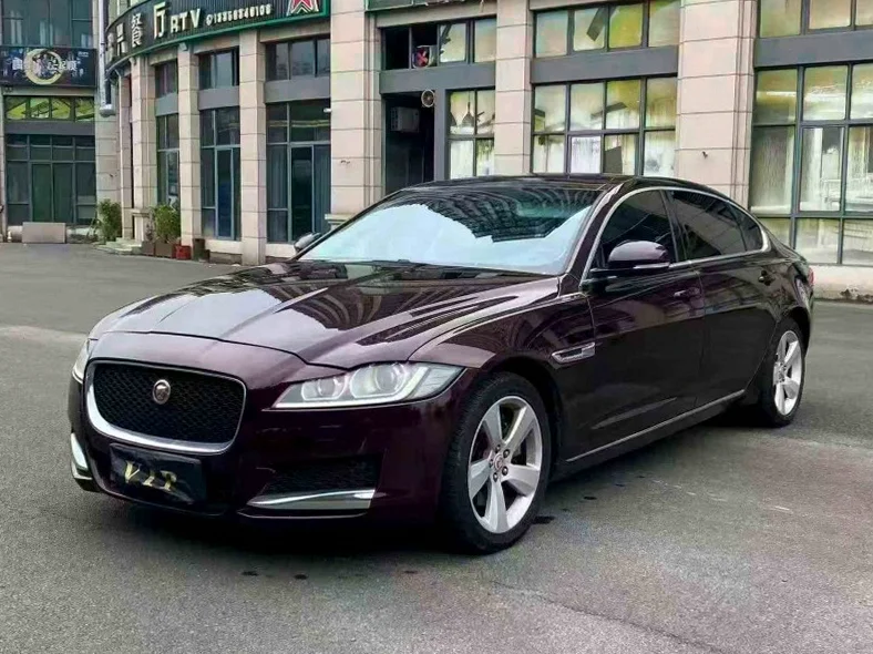 捷豹XFL 内饰前排