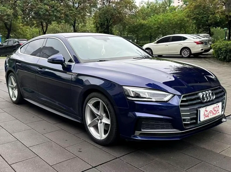 奥迪A5 正面外观二