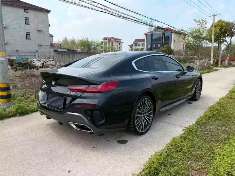 宝马8系 内饰后排