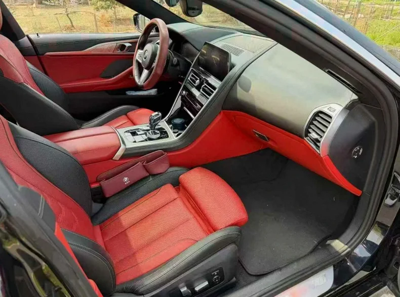 宝马8系 后面外观三