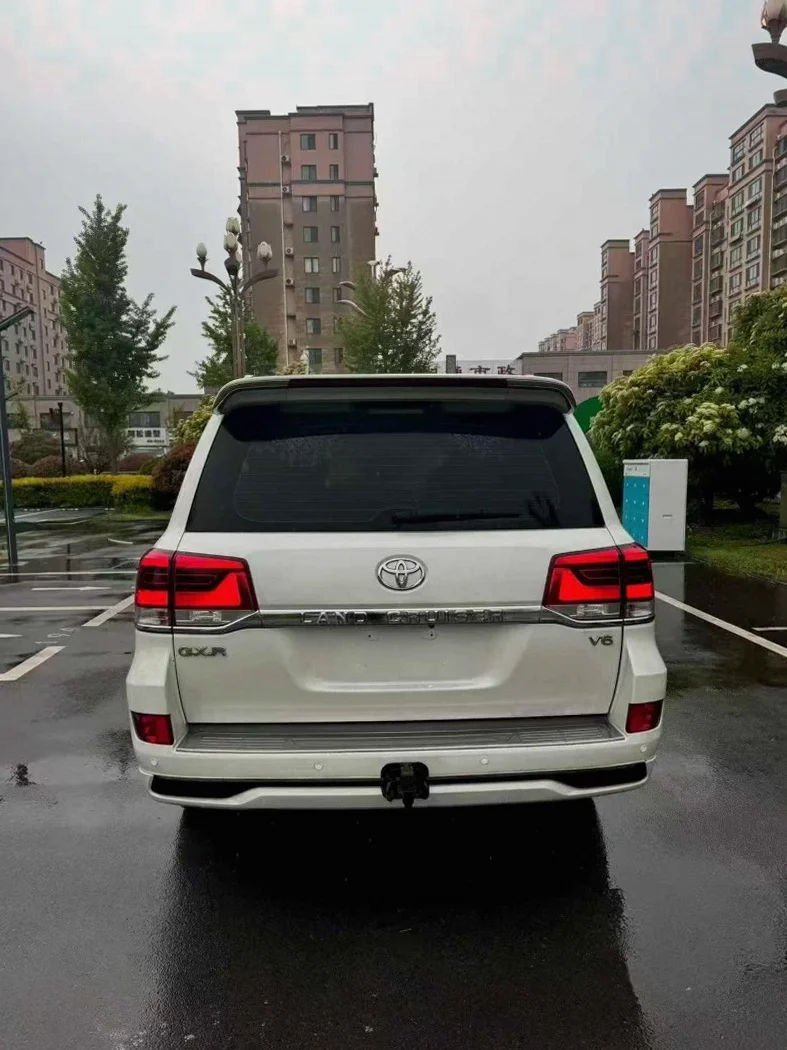 丰田兰德酷路泽 内饰后排