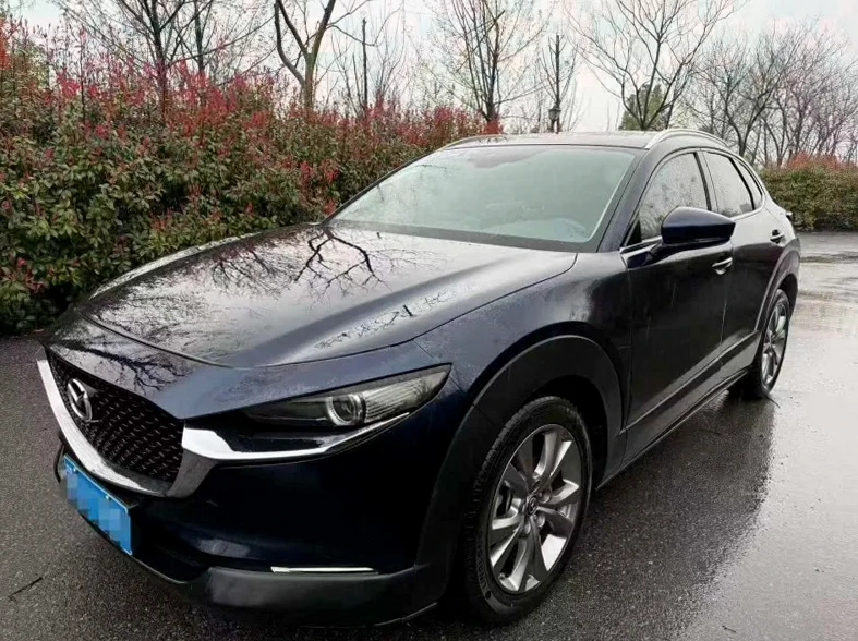 马自达CX30 正面外观三