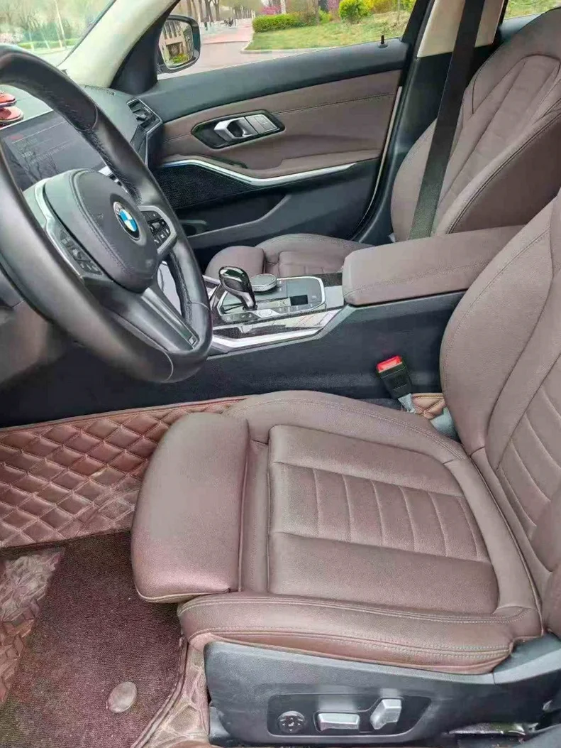 宝马3系 后面外观二