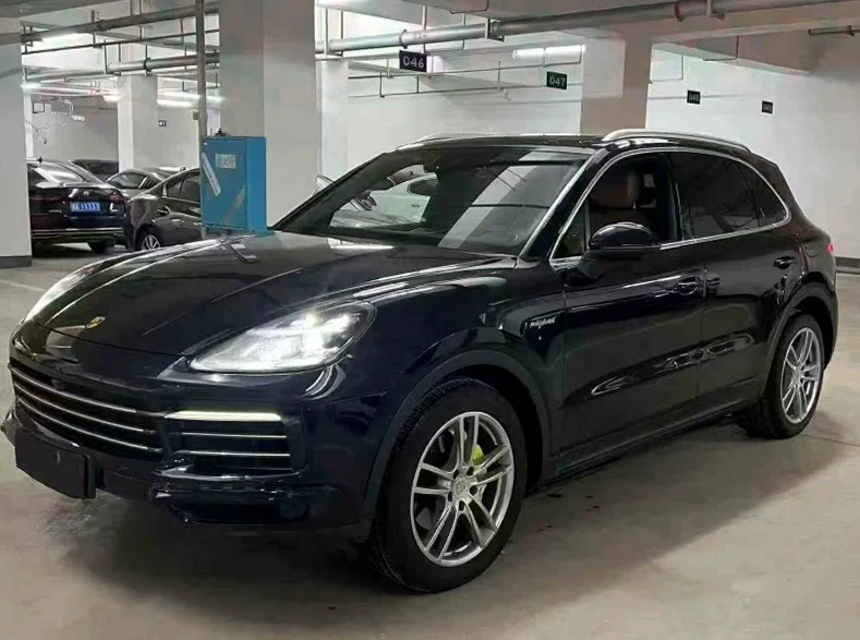 保时捷卡宴 正面外观二