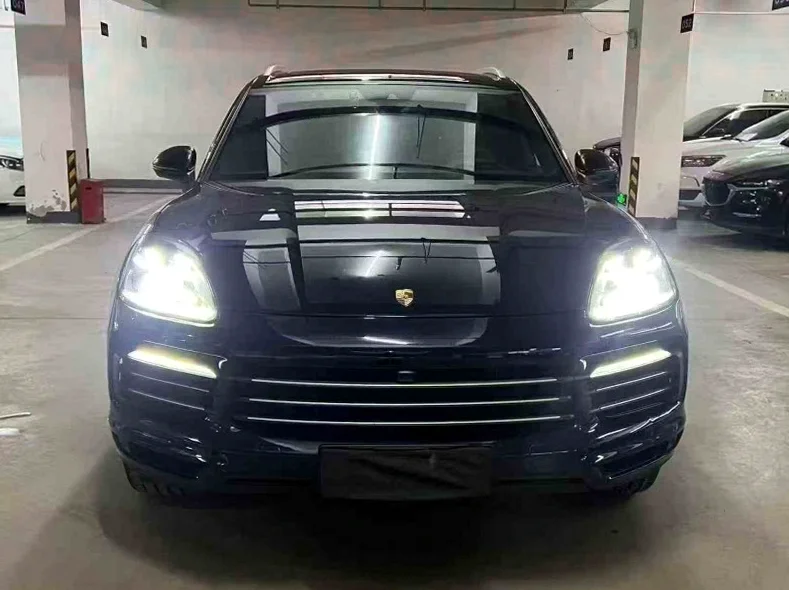 21年保时捷卡宴2.0T油电混动四驱高配