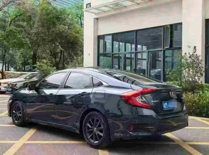 本田思域 内饰后排