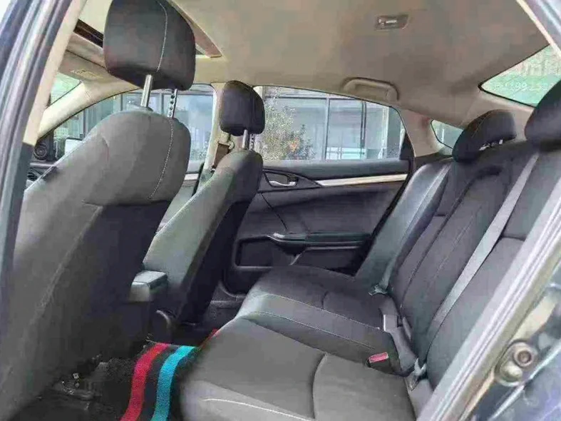 本田思域 后面外观三