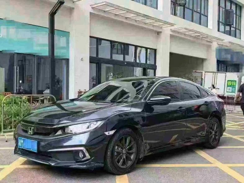 本田思域 正面外观二