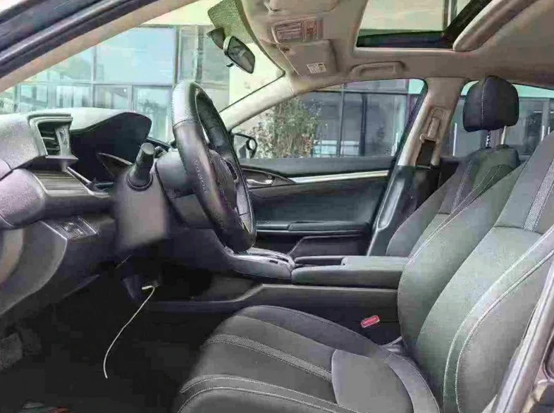 本田思域 后面外观二