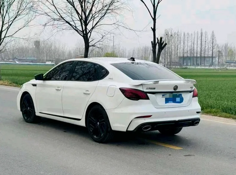 名爵6 内饰后排