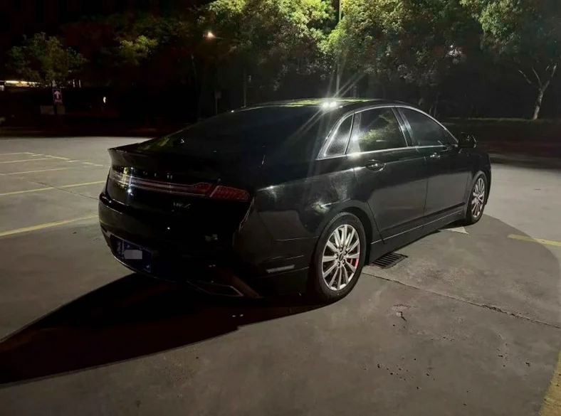 林肯MKZ 内饰后排