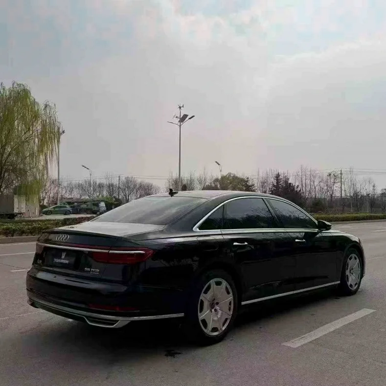 奥迪A8L 后面外观一