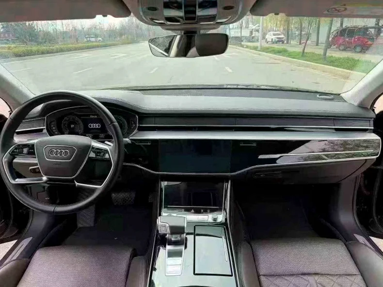 奥迪A8L 后面外观三