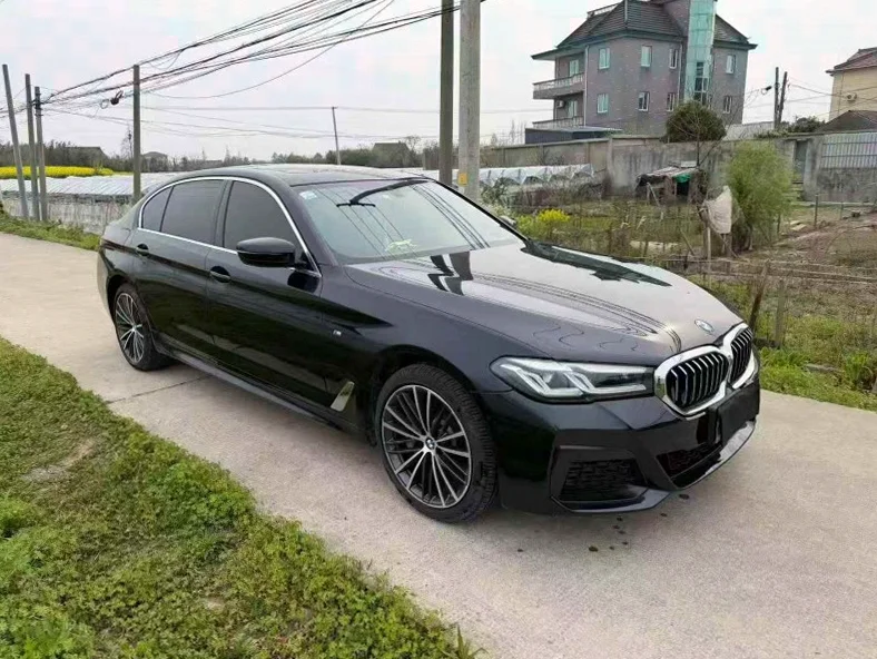 宝马5系 正面外观三