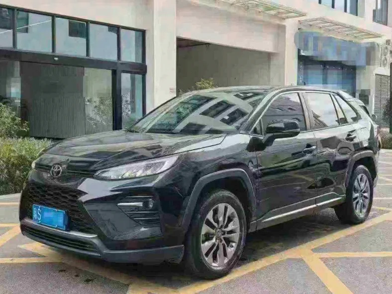 丰田威兰达 正面外观二